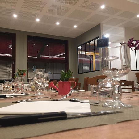 Hotel Du Nord Chambres Familiales Fontaines  Zewnętrze zdjęcie