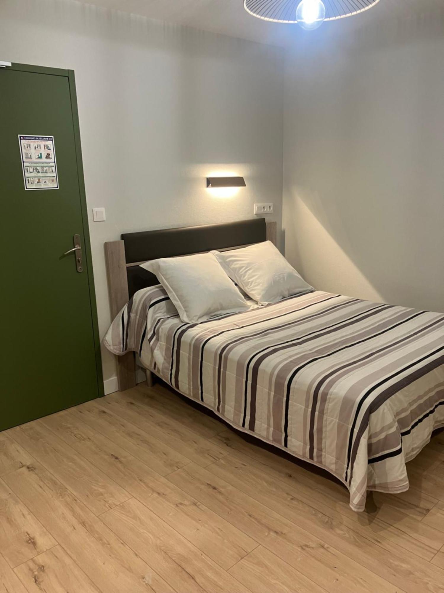 Hotel Du Nord Chambres Familiales Fontaines  Zewnętrze zdjęcie
