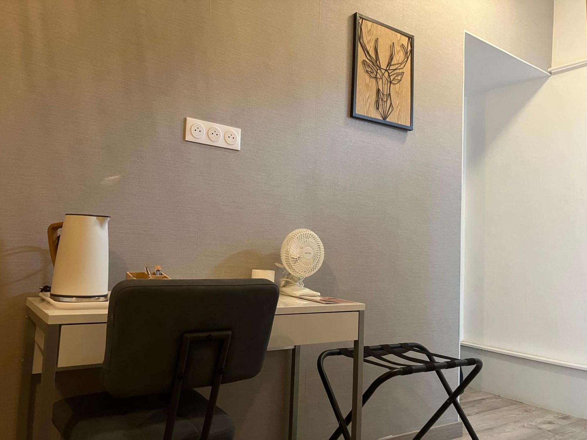 Hotel Du Nord Chambres Familiales Fontaines  Zewnętrze zdjęcie