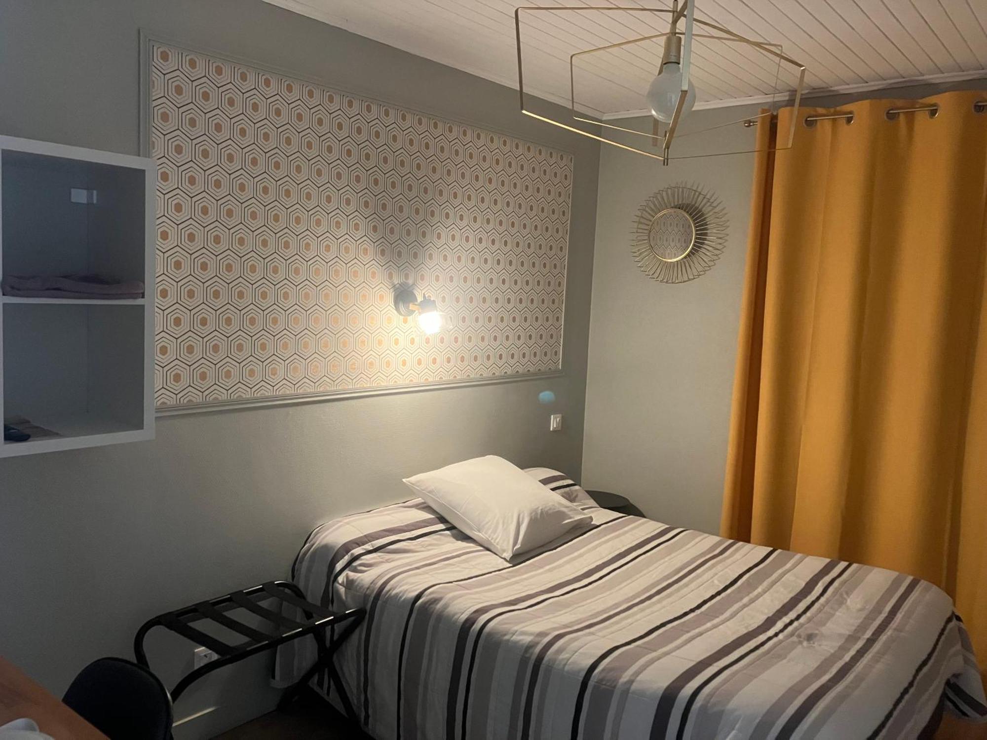 Hotel Du Nord Chambres Familiales Fontaines  Zewnętrze zdjęcie