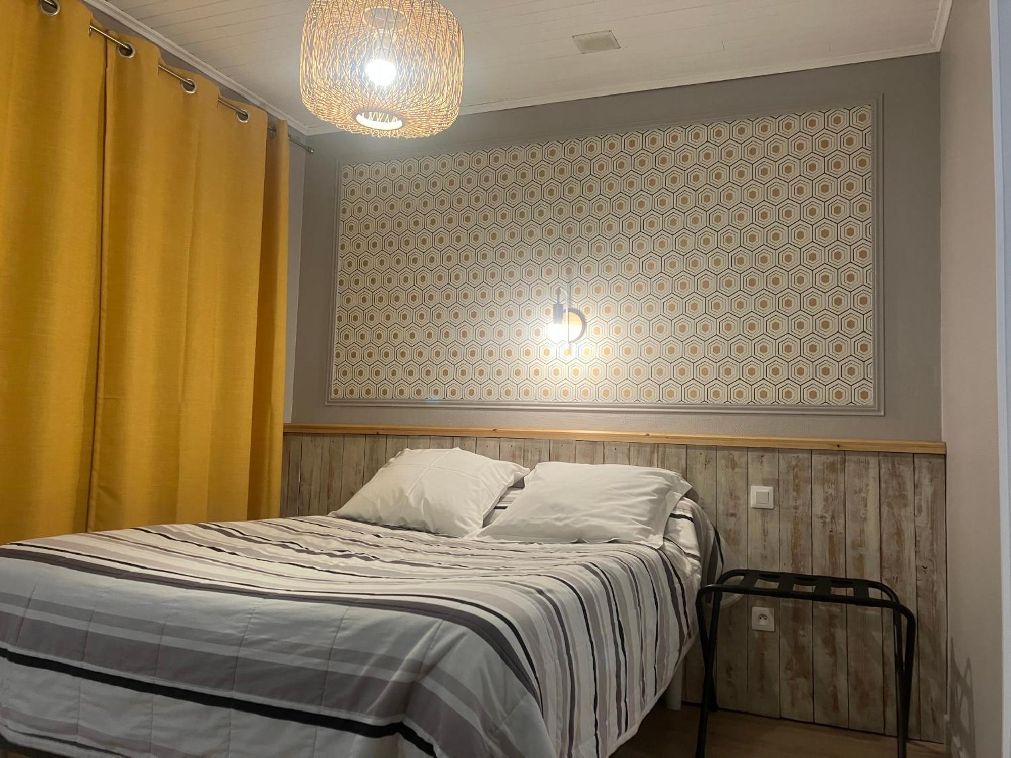 Hotel Du Nord Chambres Familiales Fontaines  Zewnętrze zdjęcie