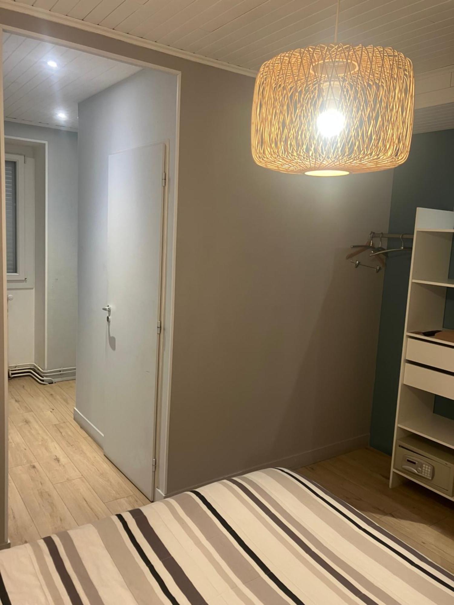 Hotel Du Nord Chambres Familiales Fontaines  Zewnętrze zdjęcie